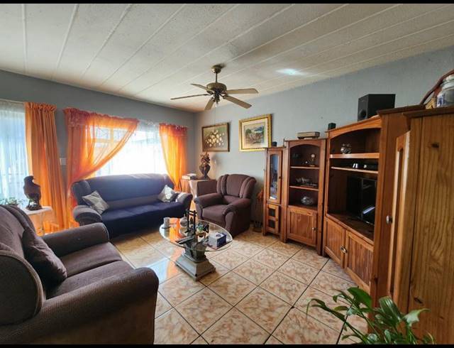 2 BEDROOM APARTMENT FOR SALE IN RANDFONTEIN CENTRAL